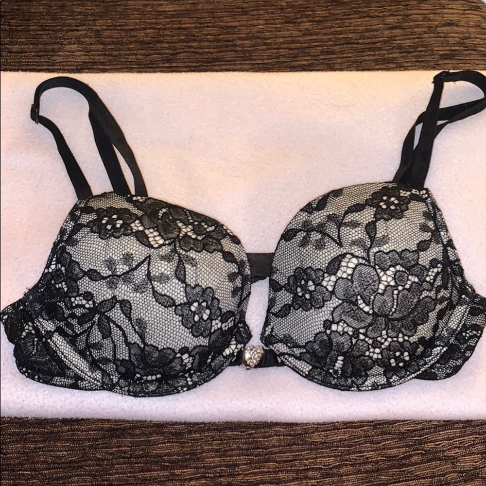32B Victoria Secrets Lace Bra - Sexy Little Things